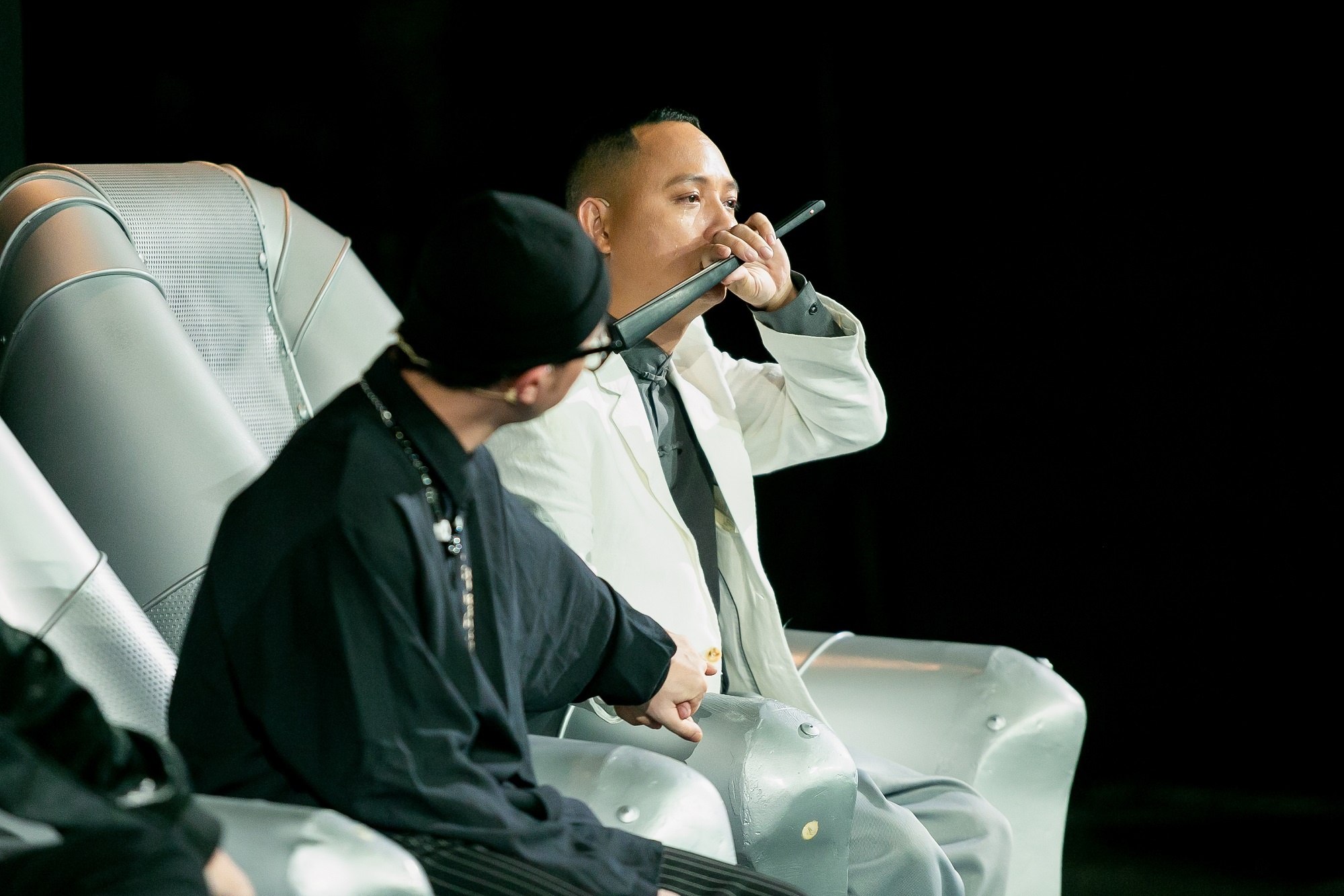 UNI5 The Heroes anh 2