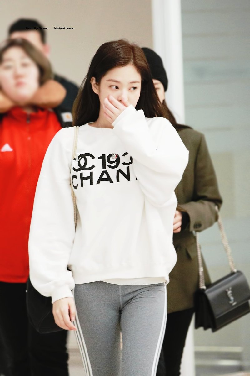 sao nu mac crop top anh 5