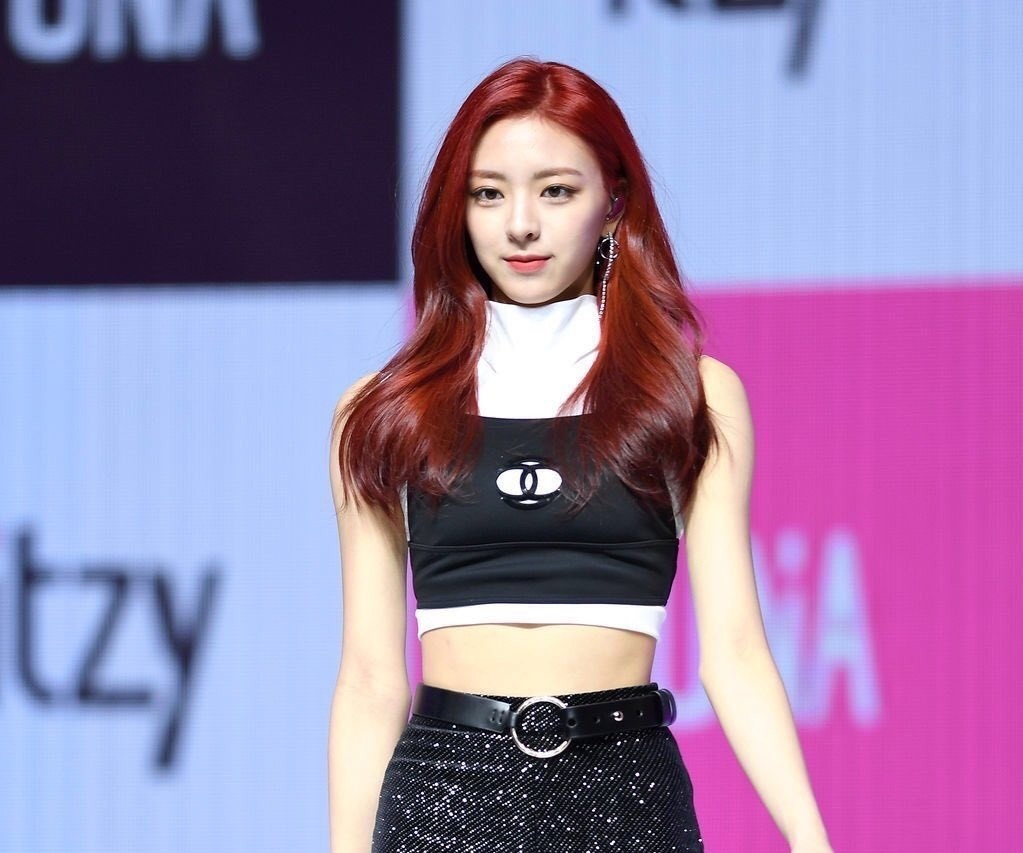 sao nu mac crop top anh 1