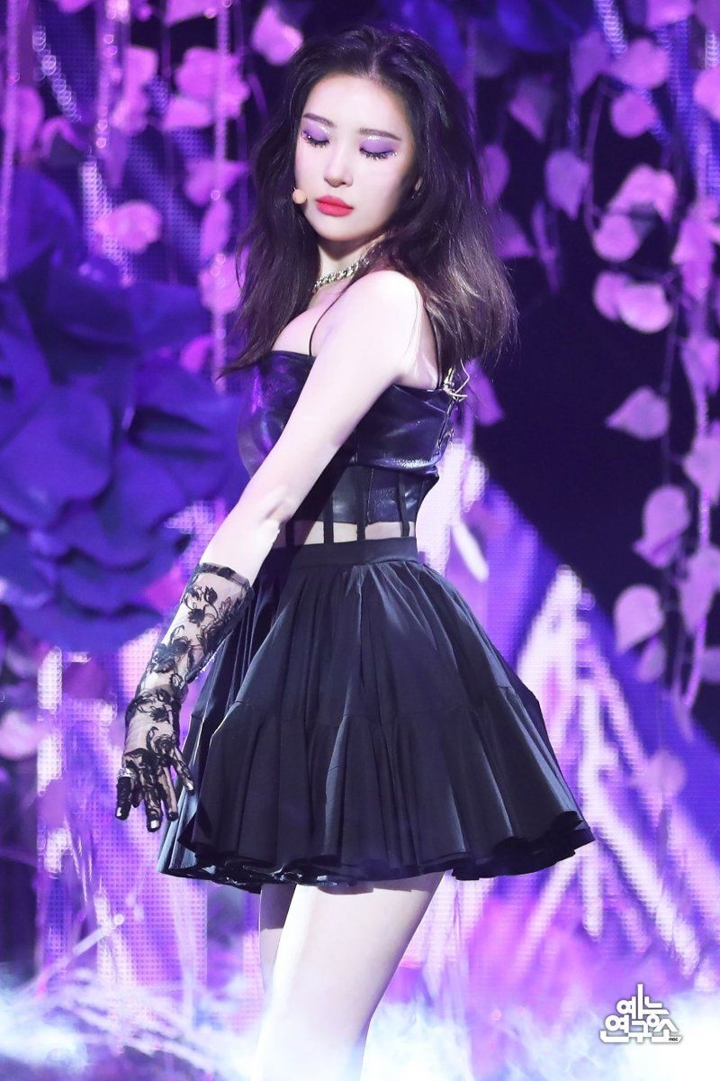 Sunmi Can’t Sit With Us anh 8