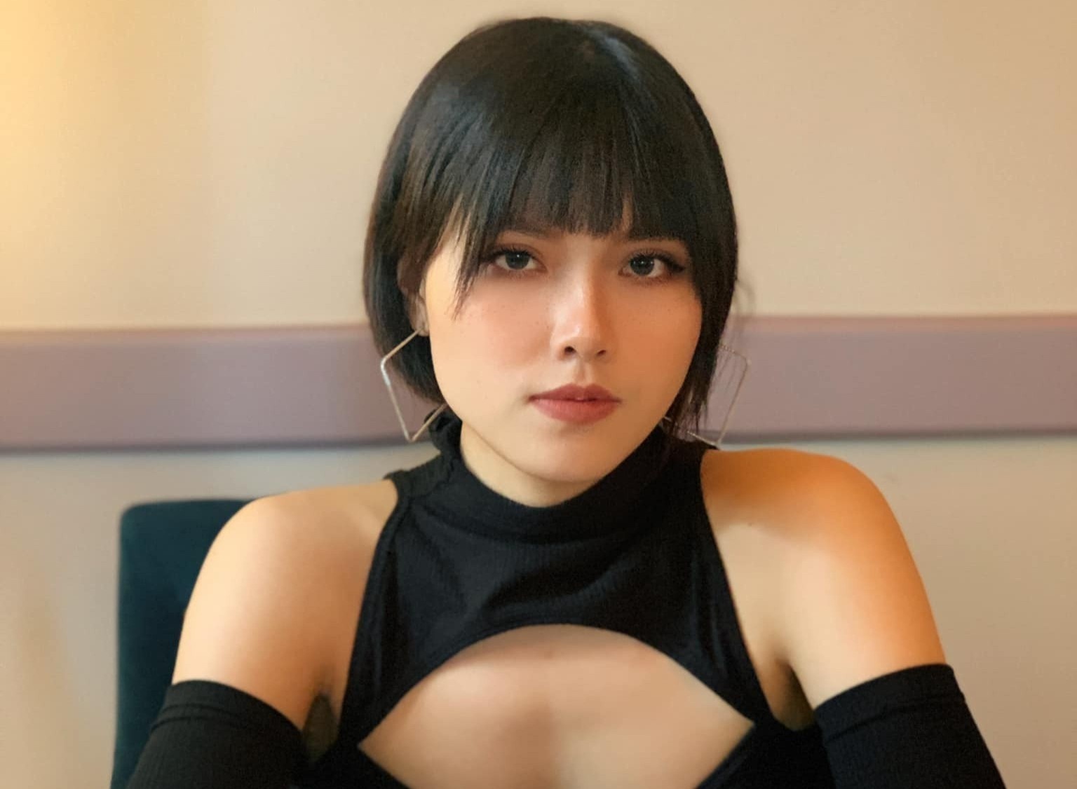 Anh Tuyet: 'Toi khoc khi bi thay vai bat ngo o Huong vi tinh than' hinh anh