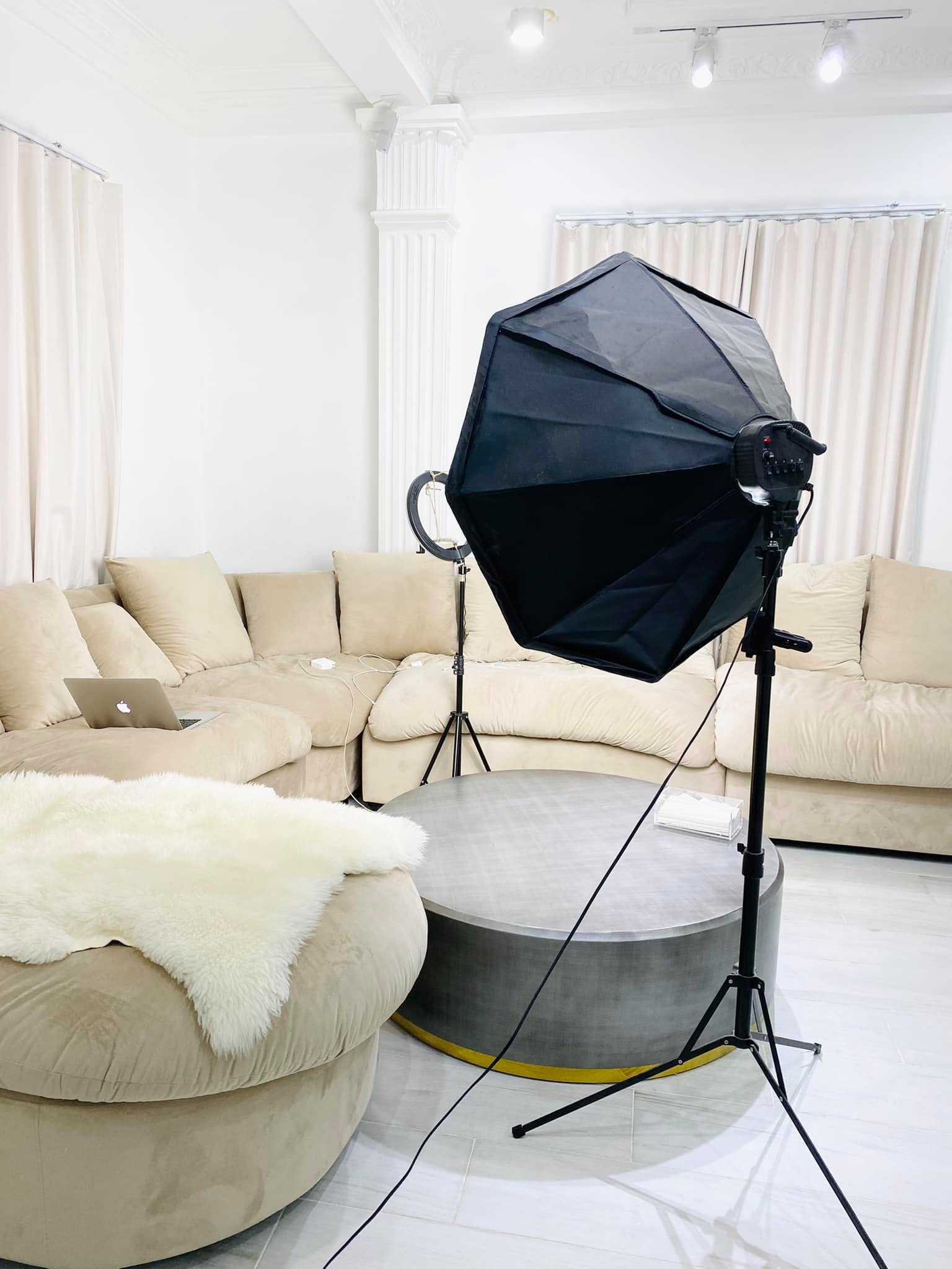 MC Viet ghi hinh mua dich anh 4