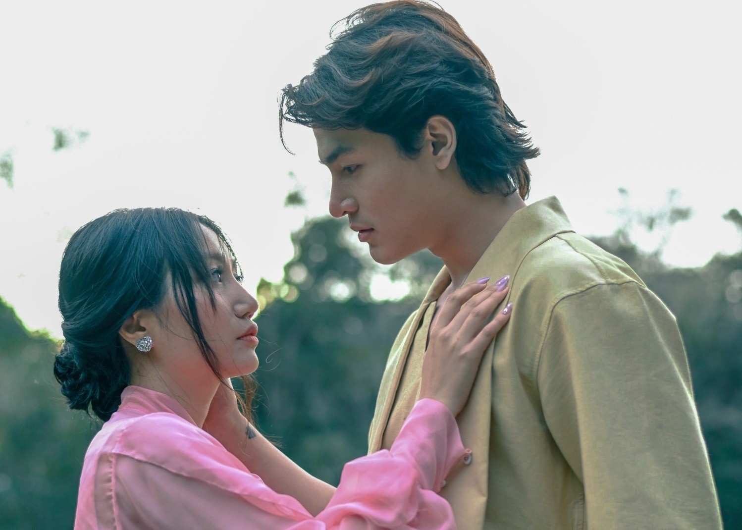 Orange tran tro ve nhung on ao anh 1