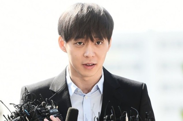 Park Yoo Chun bi to du do fan nu hinh anh