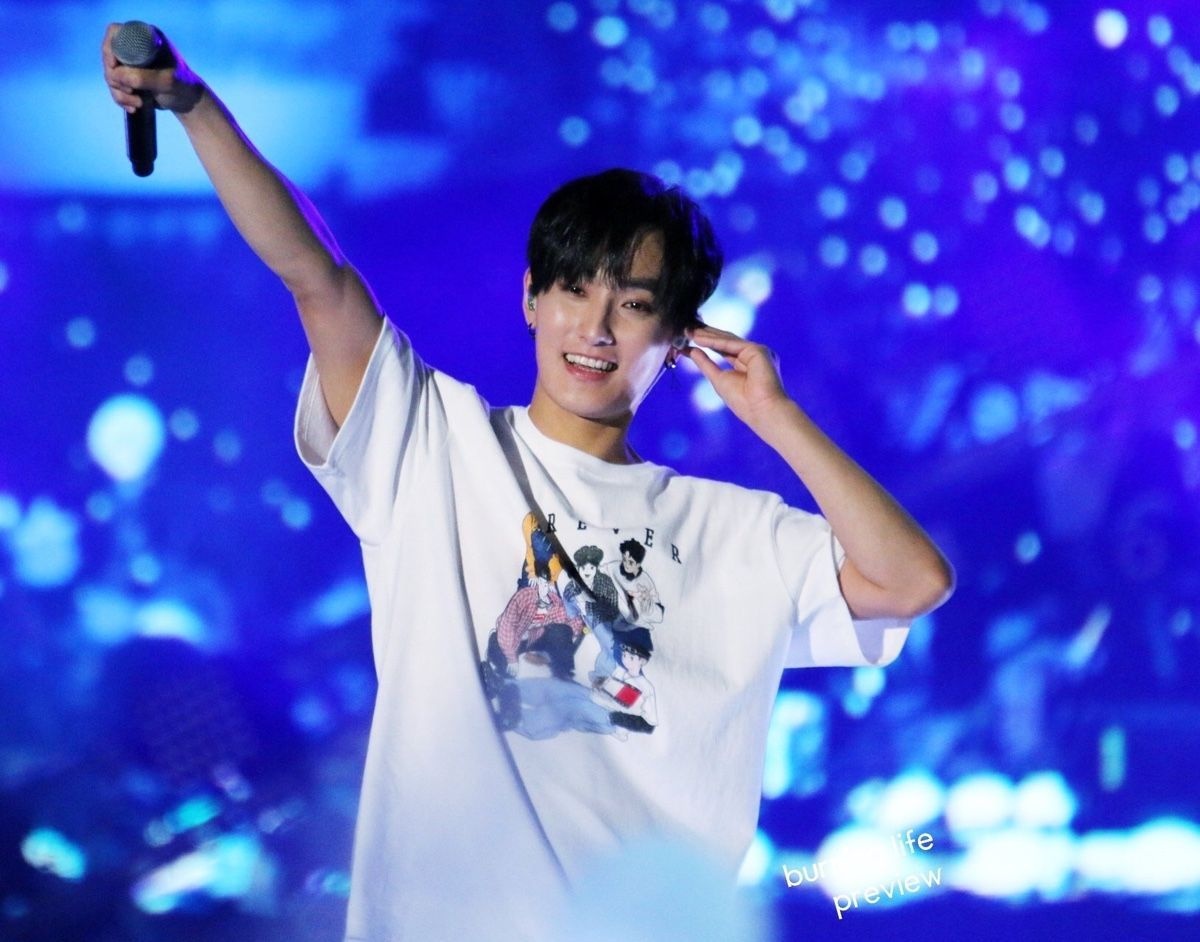 scandal cua nghe si SM anh 3