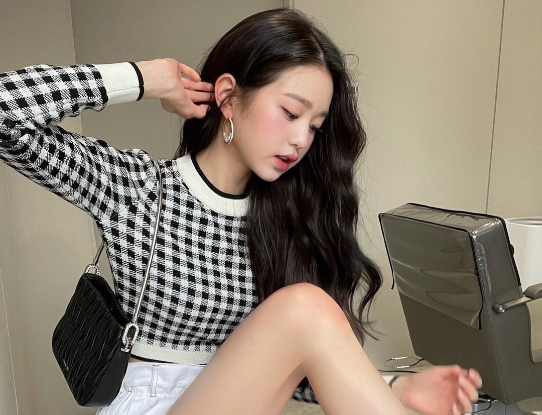 Jang Won Young mac Covid-19 hinh anh