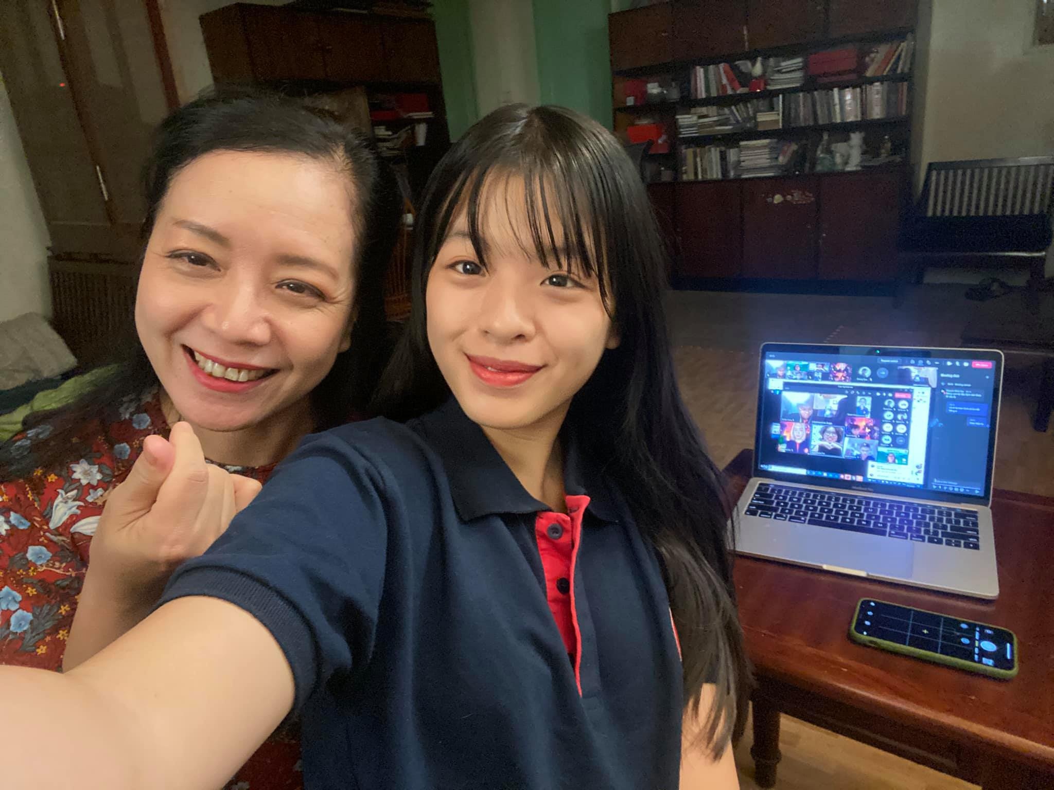 con sao viet khai giang online anh 4