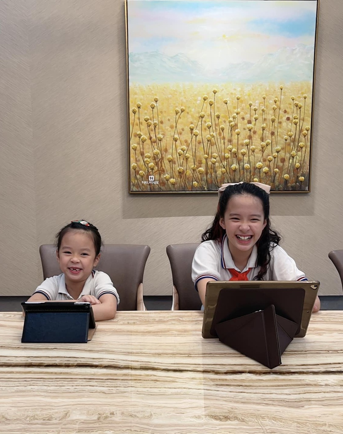 con sao viet khai giang online anh 10