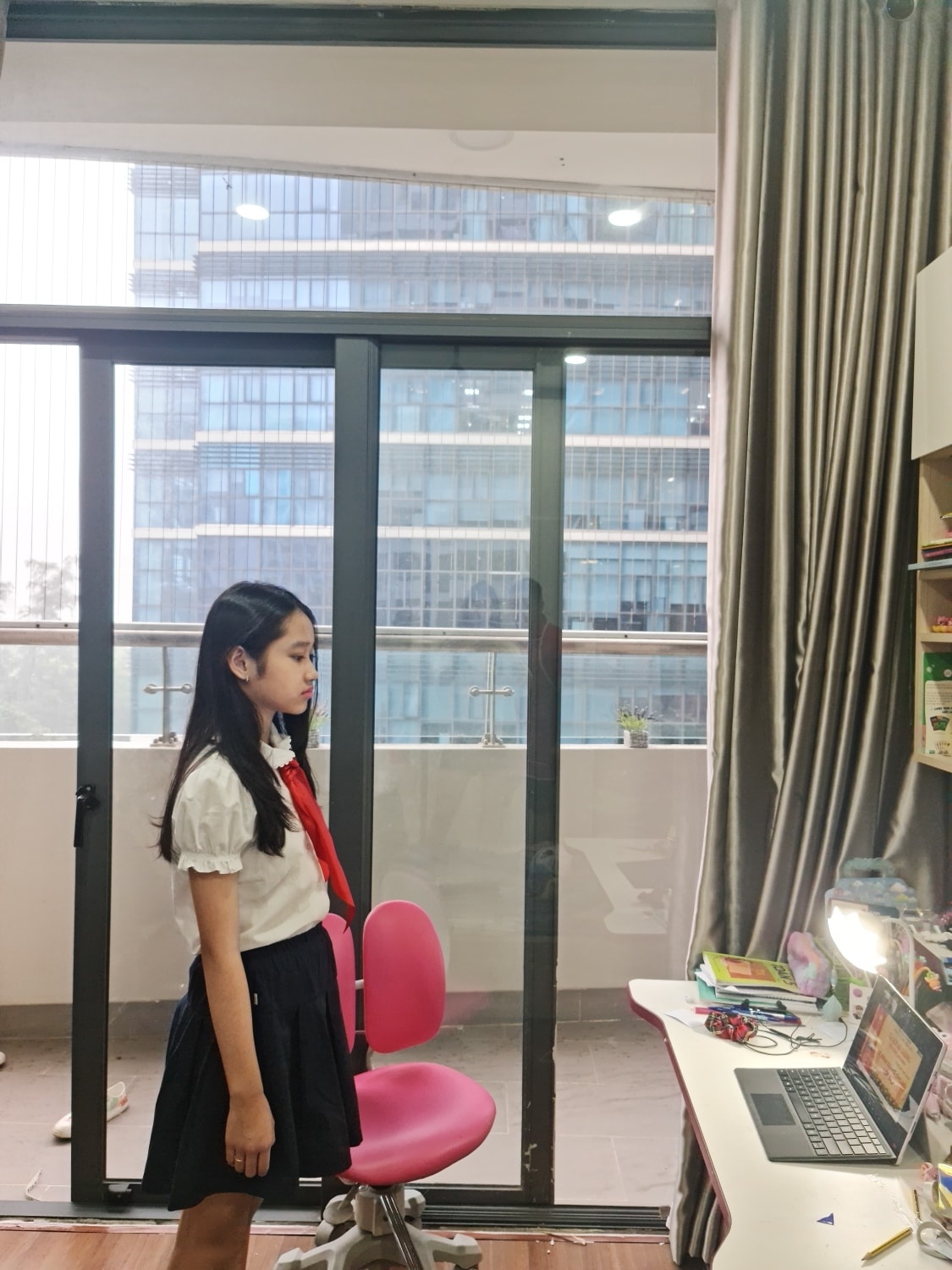 con sao viet khai giang online anh 12