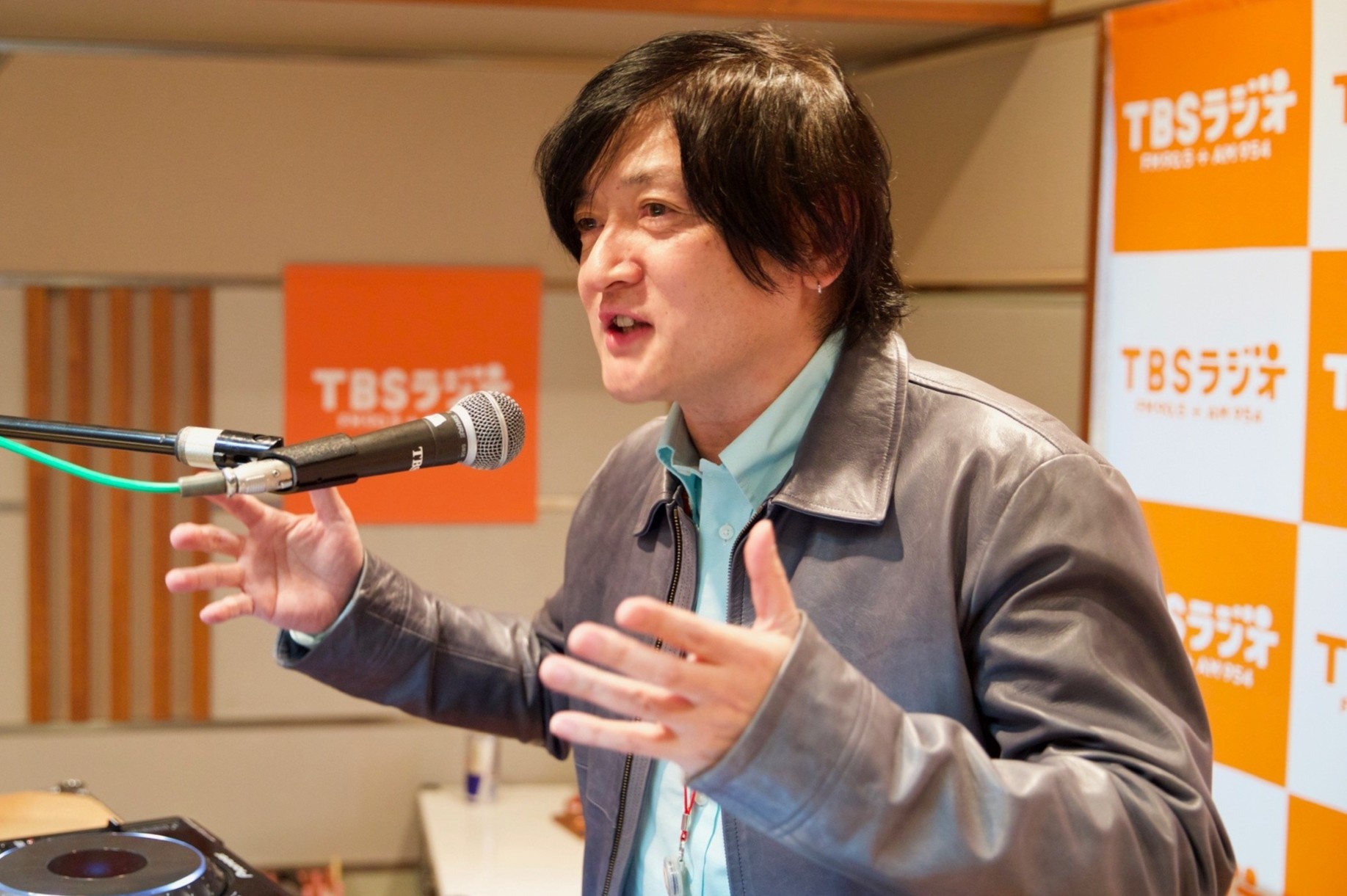 Nha san xuat am nhac Nhat Ban qua doi hinh anh