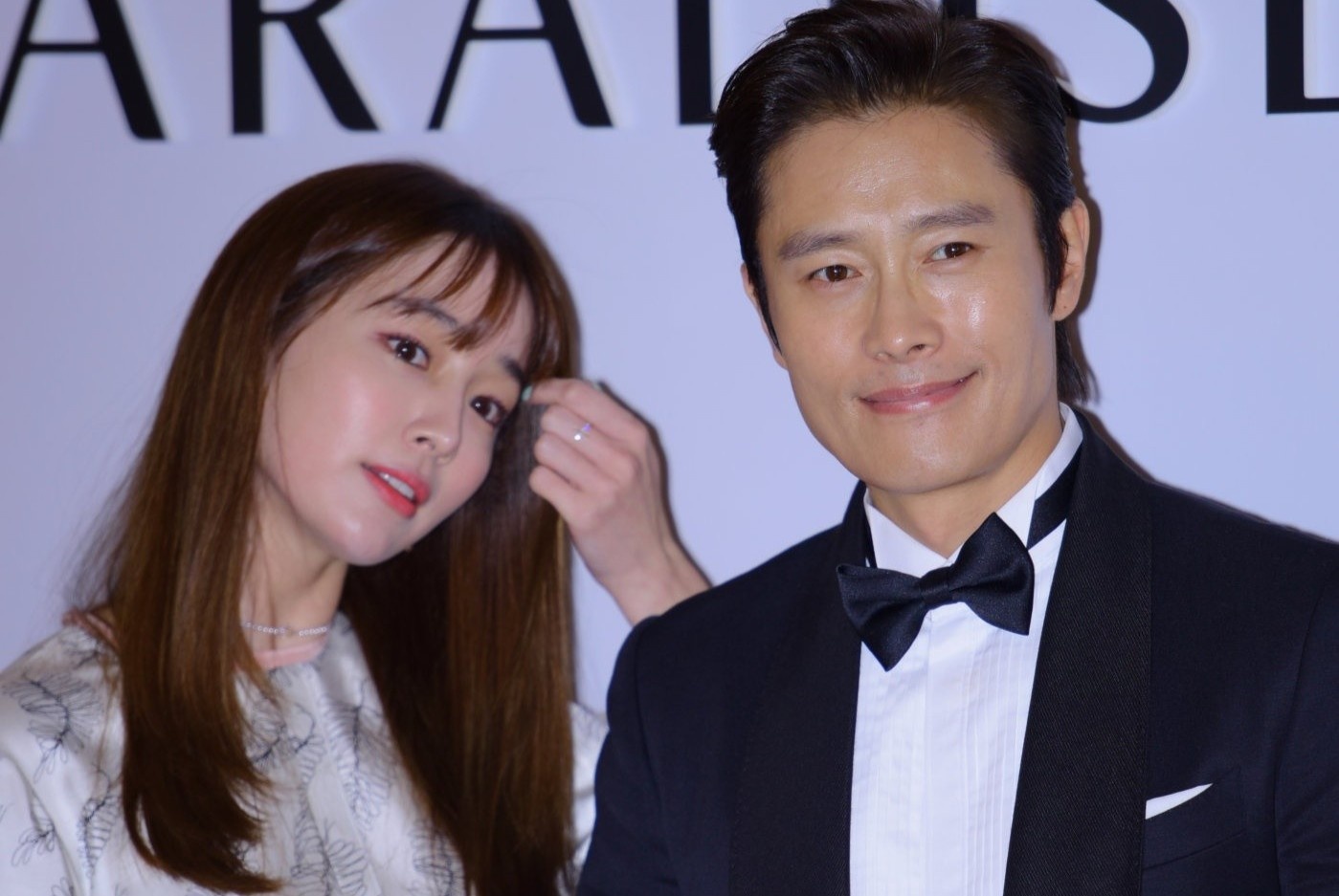 Be boi ngoai tinh gay chan dong showbiz Han Quoc hinh anh