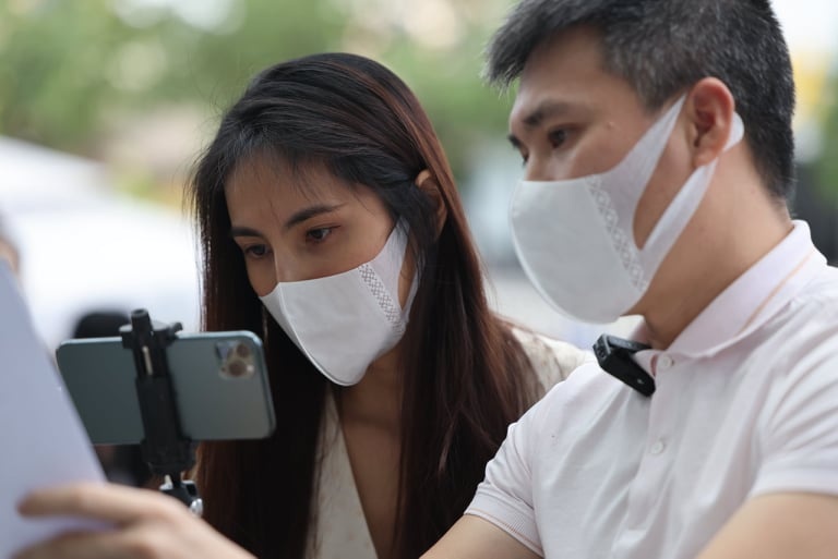 Thủy Tiên kê khai ảnh 2 Thuy Tien ke khai anh 2