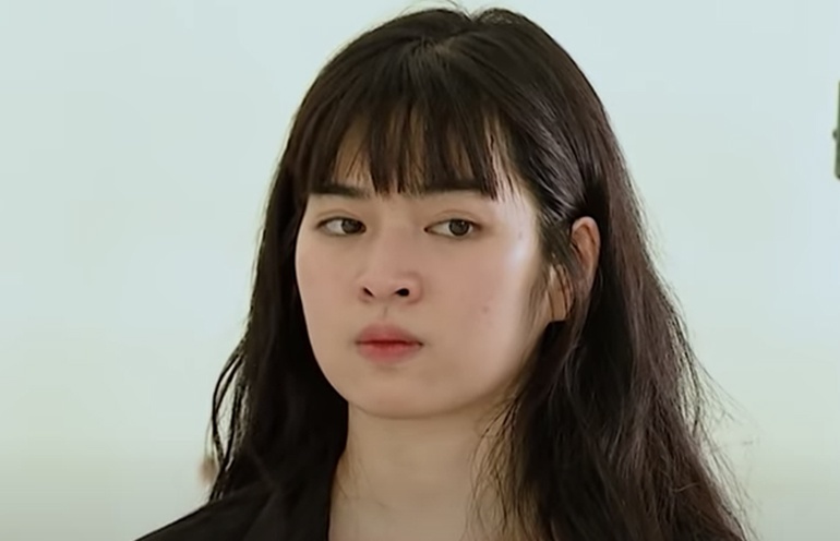 Khanh Van 'Mat biec' mac chung hoang loan, so dam dong hinh anh