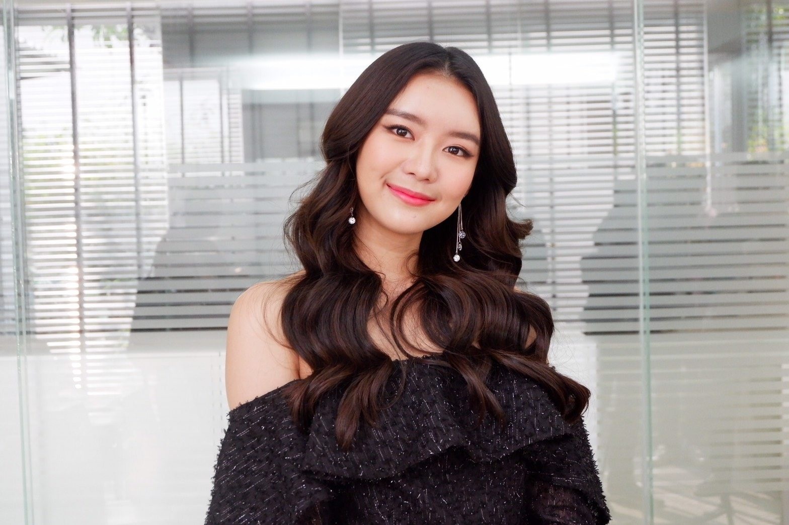 Dien vien tuoi noi loan bi quay len anh 2