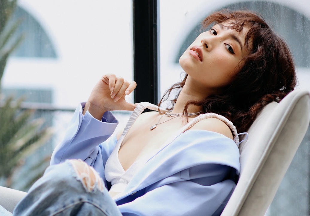 Showbiz Viet van dong bang hinh anh