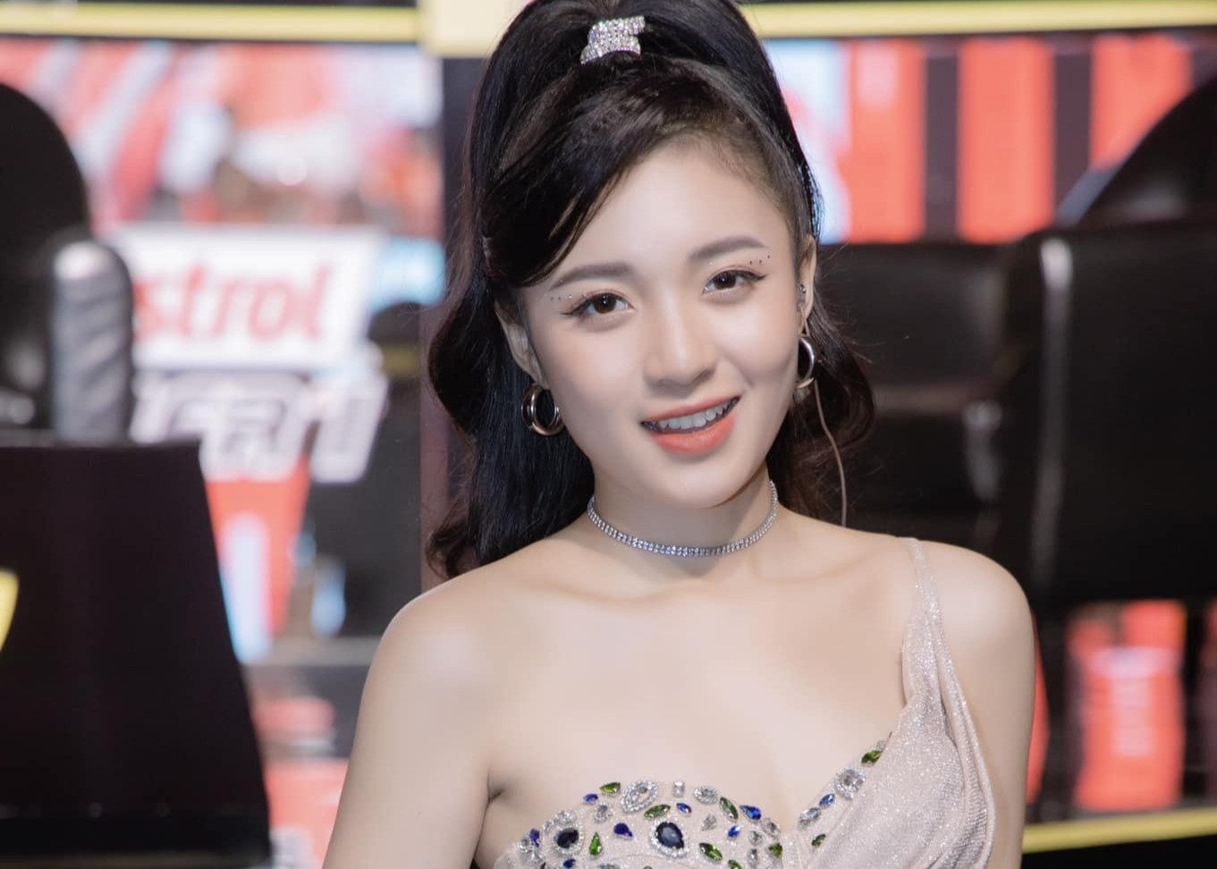 MC Phuong Thao cong khai ban trai hinh anh