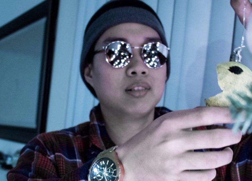 Rapper Chi xin loi va go bai vi noi dung phan cam hinh anh