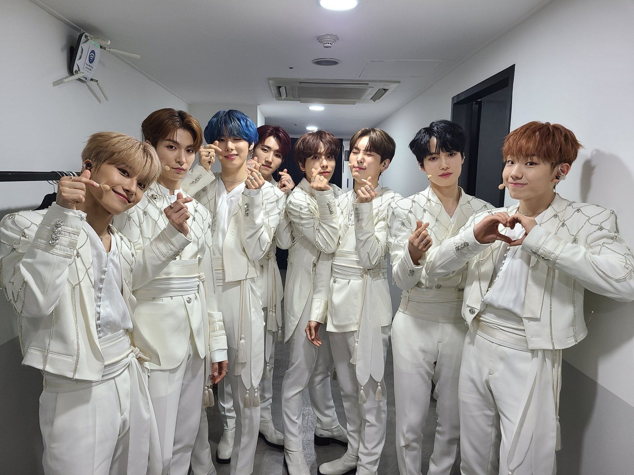 nhom nhac vo danh Kpop anh 1