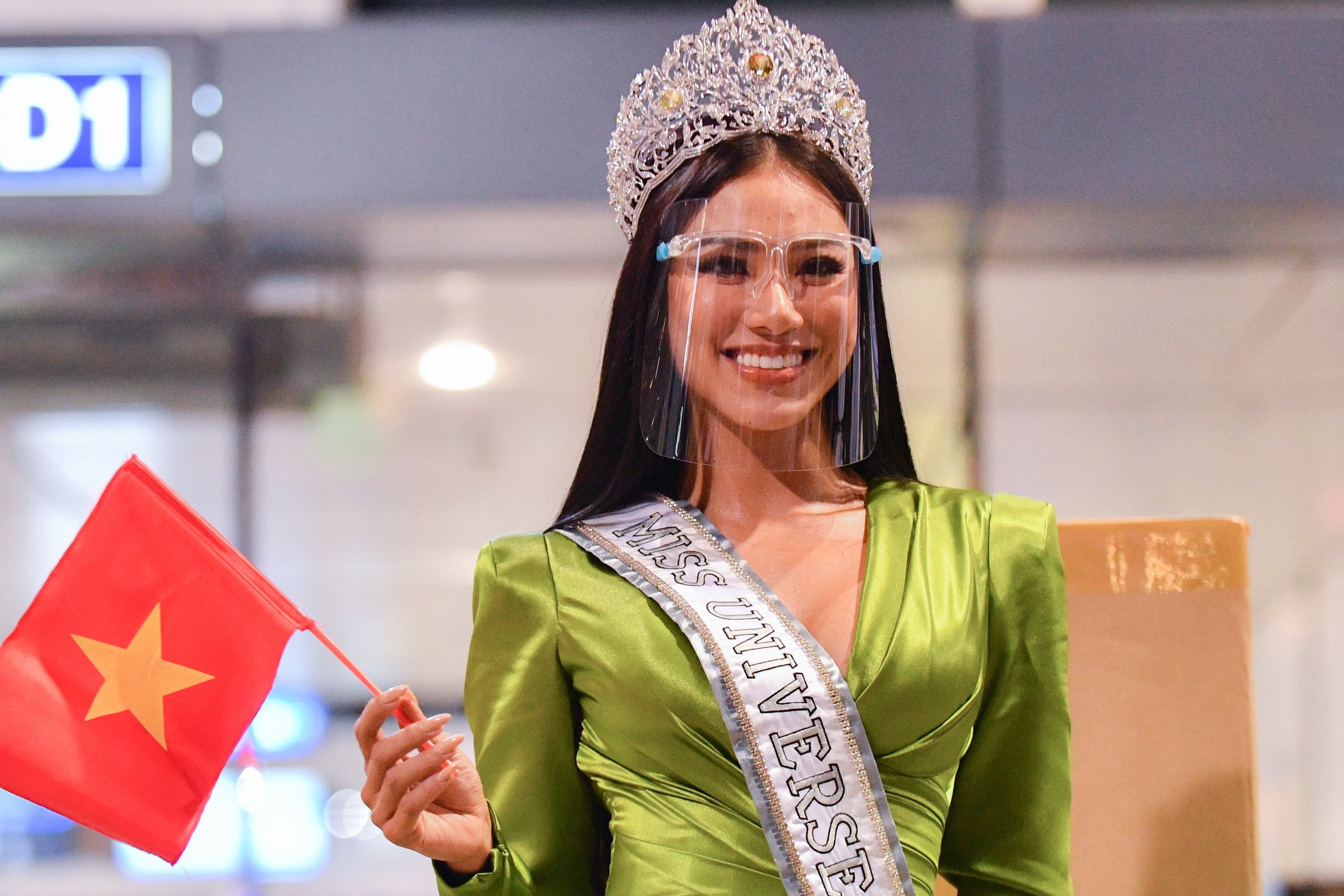 Kim Duyen thi Miss Universe anh 1