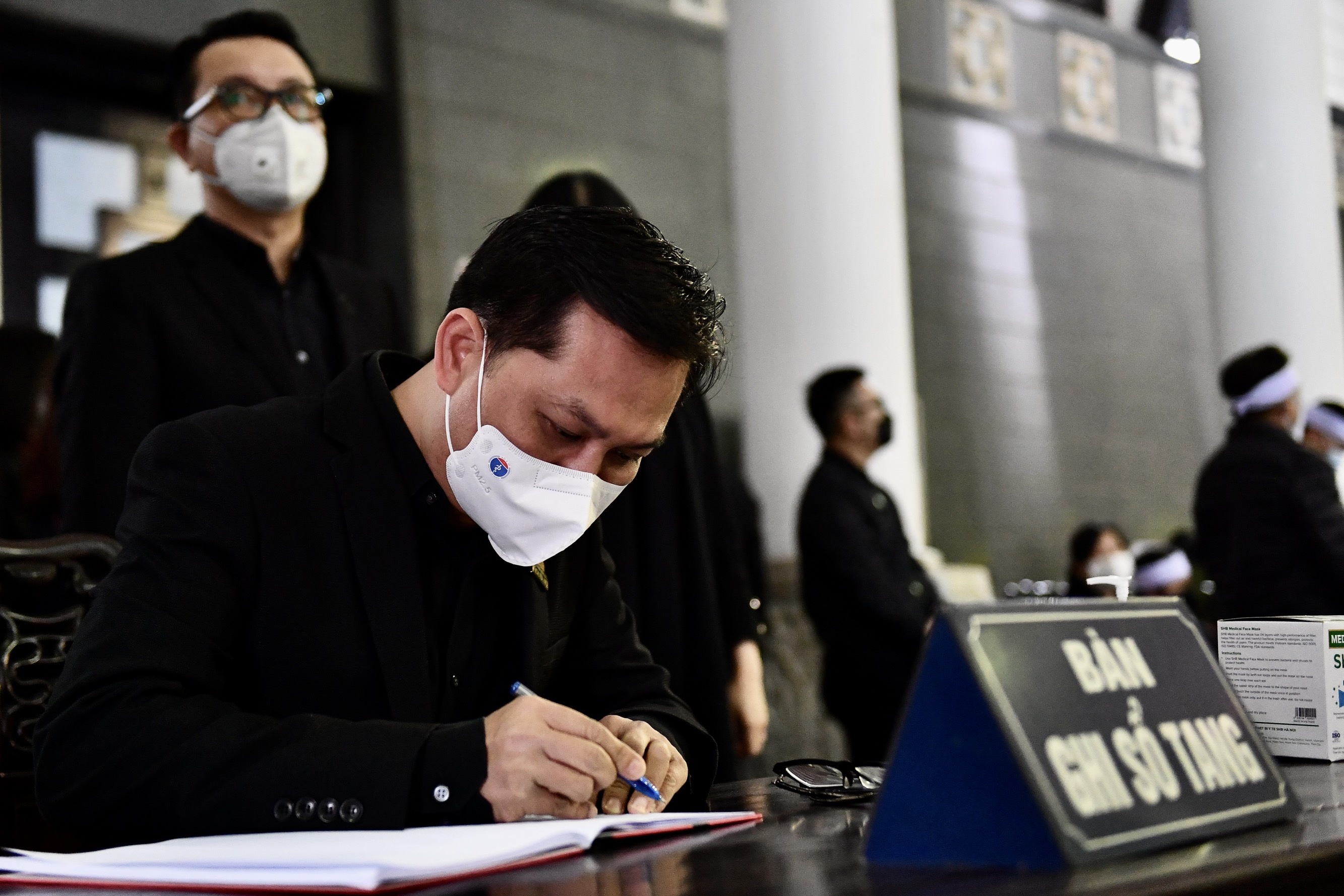 tang le nhac si Phu Quang anh 8