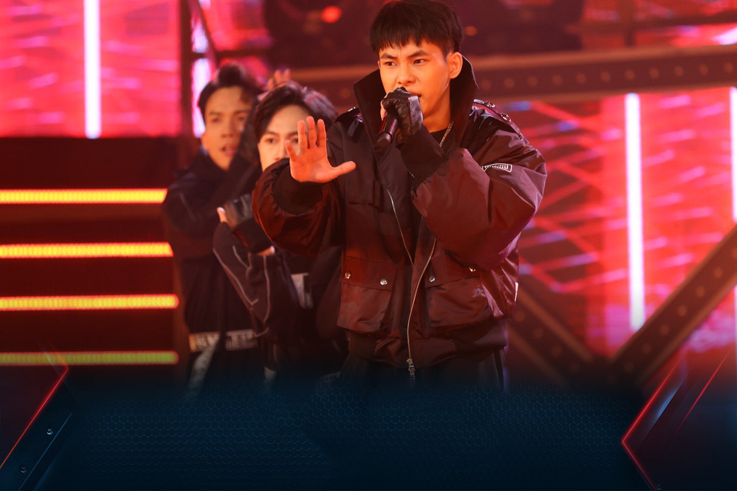 Rap Viet mua 2 anh 1