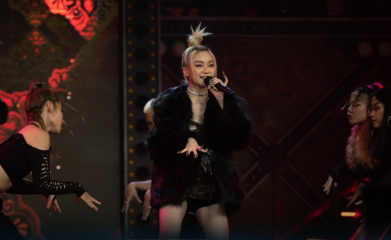 Kellie bi to loi dung chat xam anh 1