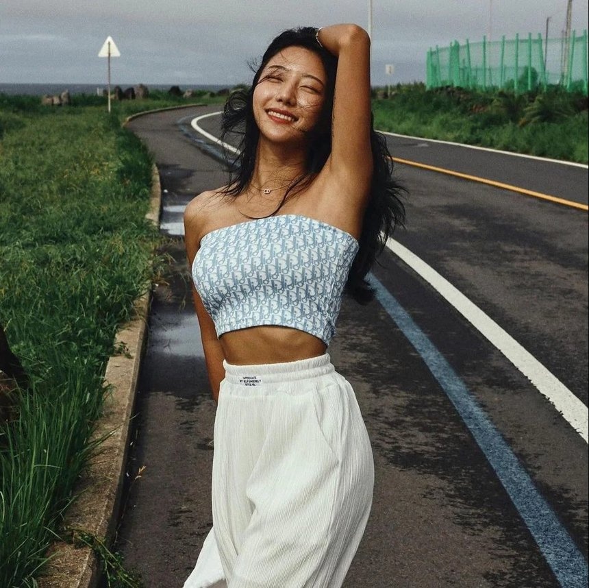 Ahn Yea Won mac do nhai anh 1