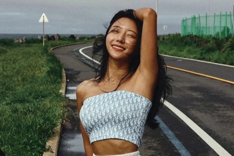 Thi sinh Dia nguc doc than xoa bai dang mac do gia hinh anh