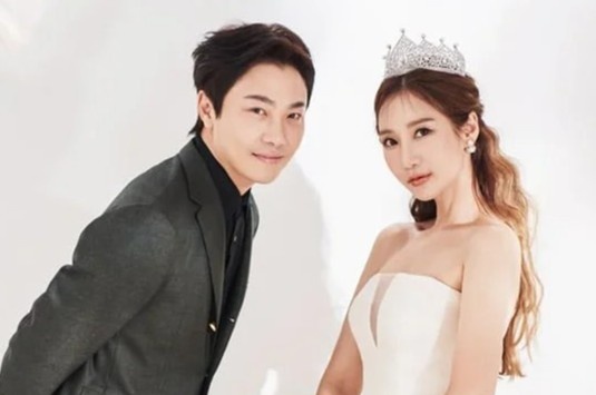 Ca si Lee Sung Jin dinh hon hinh anh