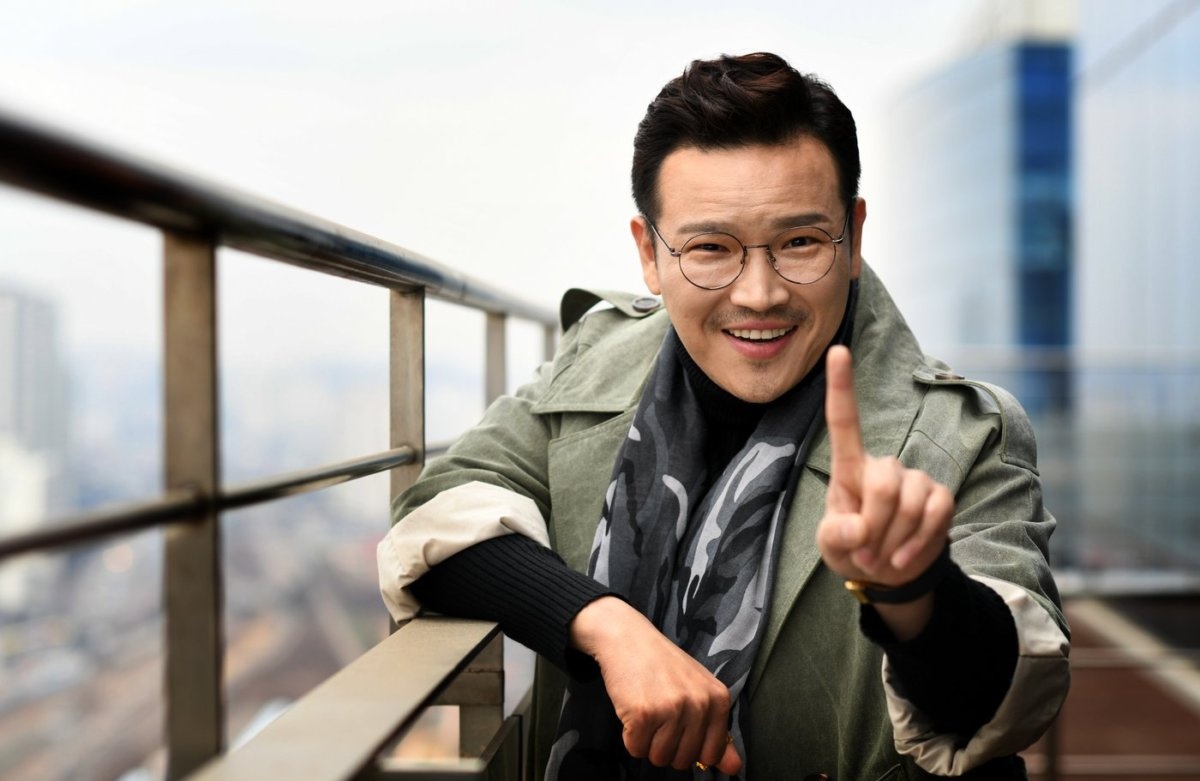 MC Ding Dong bo tron anh 1