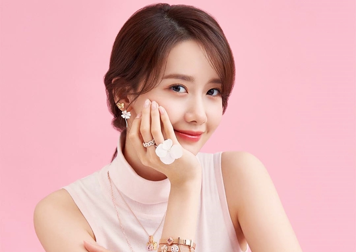 Yoona va Lee Jong Suk anh 1