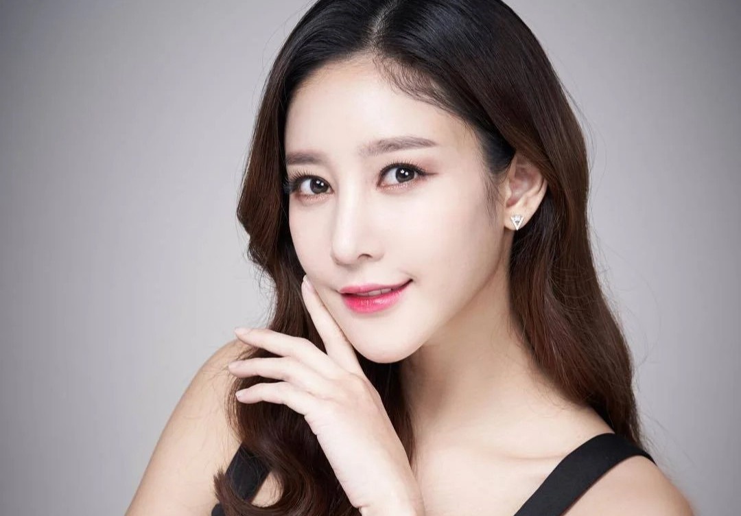 Me cua dien vien 'Chiec la cuon bay' co the bi phat hinh anh