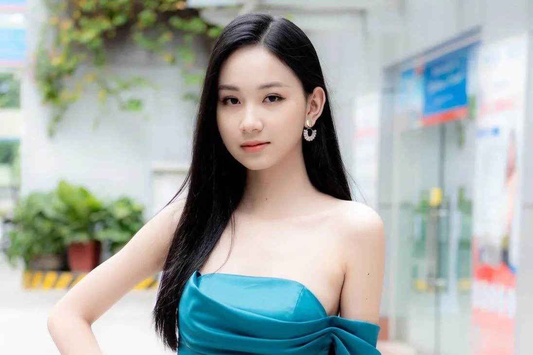 Hang chuc cuoc thi hoa hau o at to chuc hinh anh