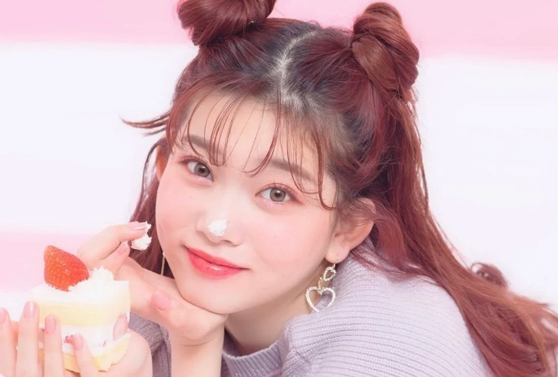 Nu ca si thay doi bieu cam 50.000 lan trong 52 giay hinh anh