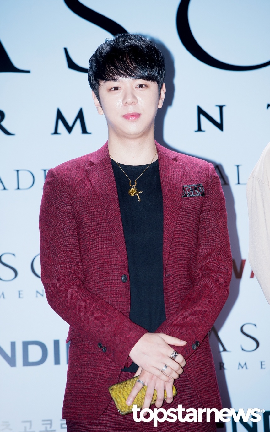 Moon Joon Young bi de doa anh 1