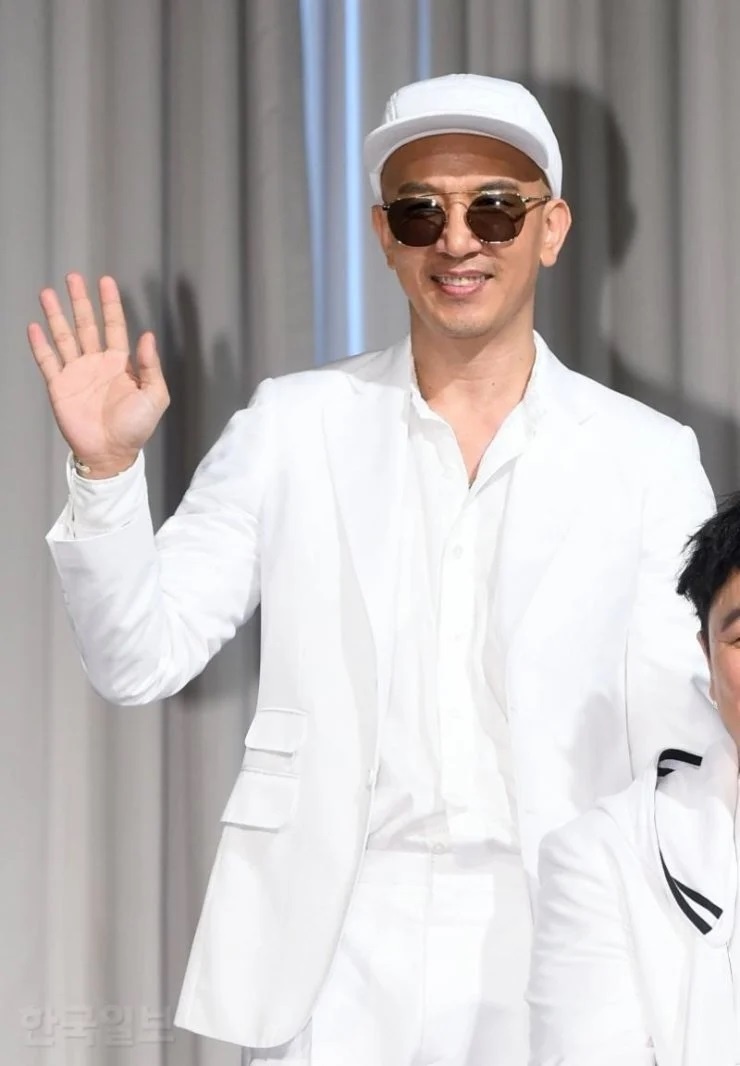 DJ Koo
Jun Yup va Tu Hy Vien ket hon anh 2