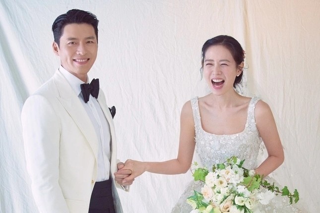 Anh cuoi cua Hyun Bin va Son Ye Jin hinh anh