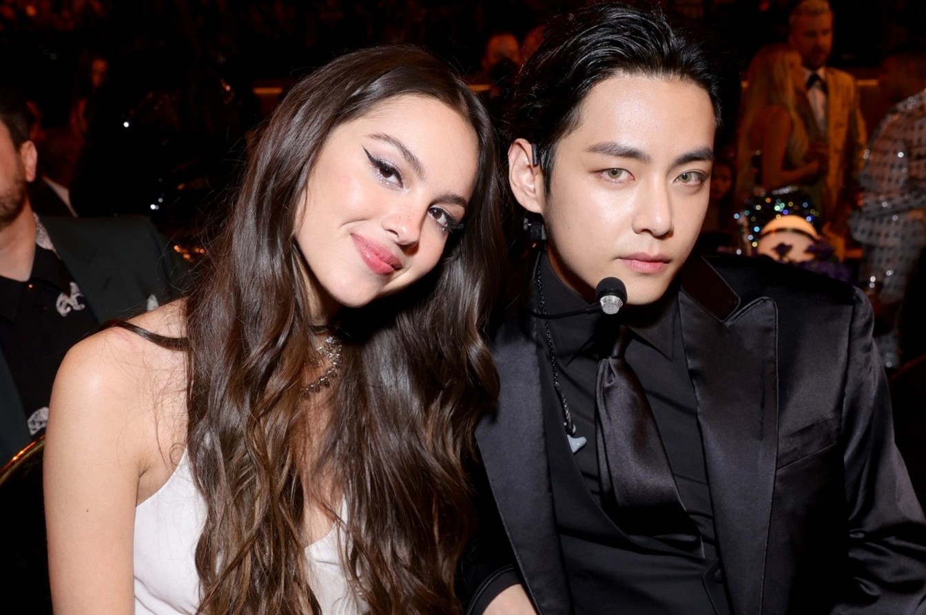 BTS bi doi xu bat cong o giai Grammy 2022? hinh anh