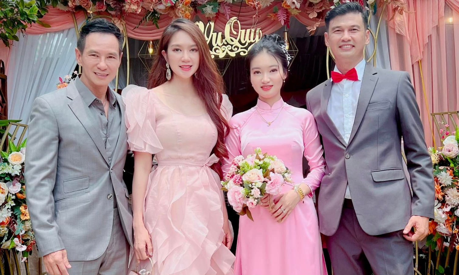 Nghe si Tiet Cuong cuoi o tuoi 49 hinh anh