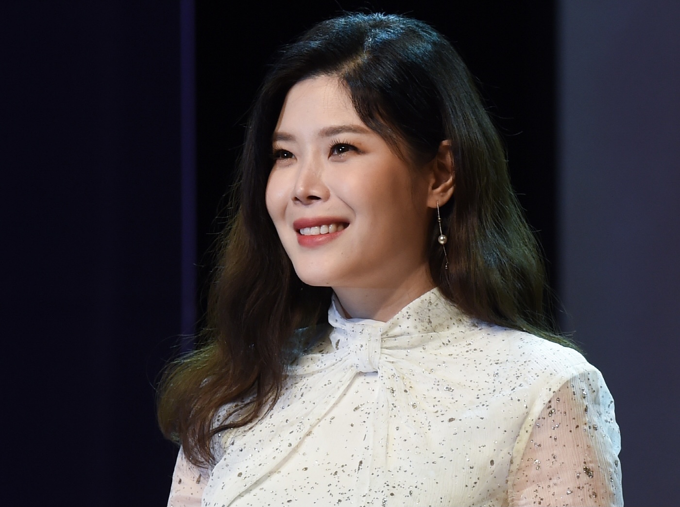 Nu ca si chia se viec khong the sinh con sau 8 nam ket hon hinh anh