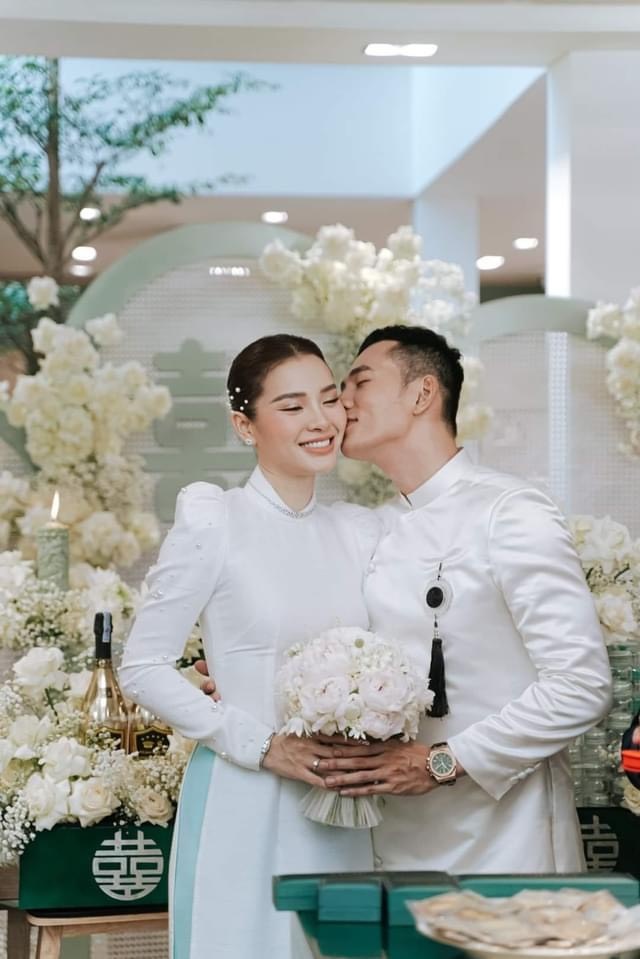 Lễ cưới Phương Trinh Jolie và Lý Bình ảnh 2 Le cuoi Phuong Trinh Jolie va Ly Binh anh 2
