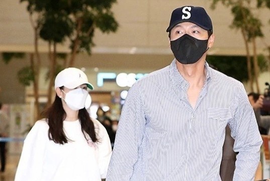 Hyun Bin, Son Ye Jin ve nuoc sau tuan trang mat hinh anh