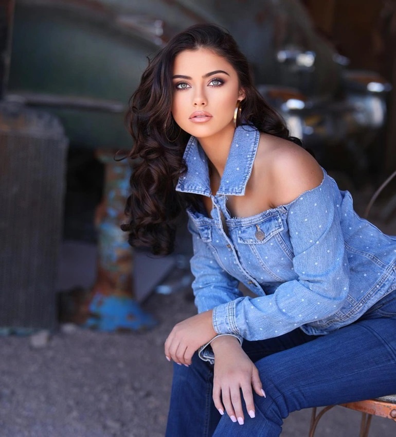 Kailia Posey qua doi anh 2