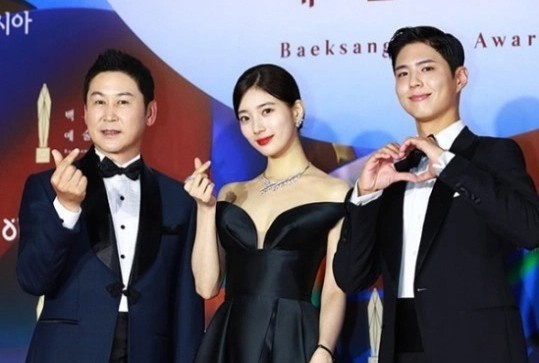 Suzy, YoonA cung dan sao o le trao giai Baeksang hinh anh