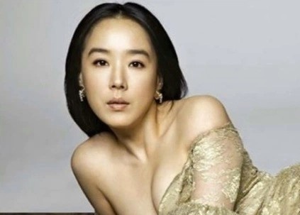 Le tang anh hau Kang Soo Yeon hinh anh