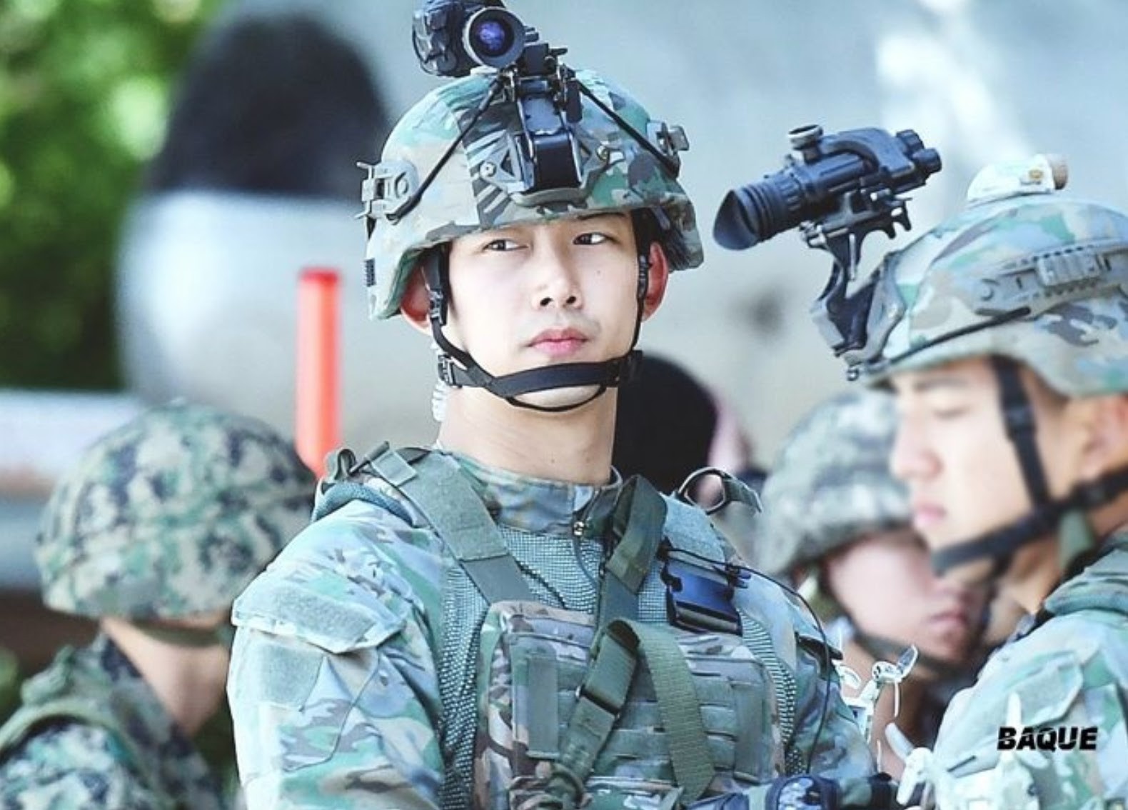 Taecyeon tu bo quoc tich My anh 6