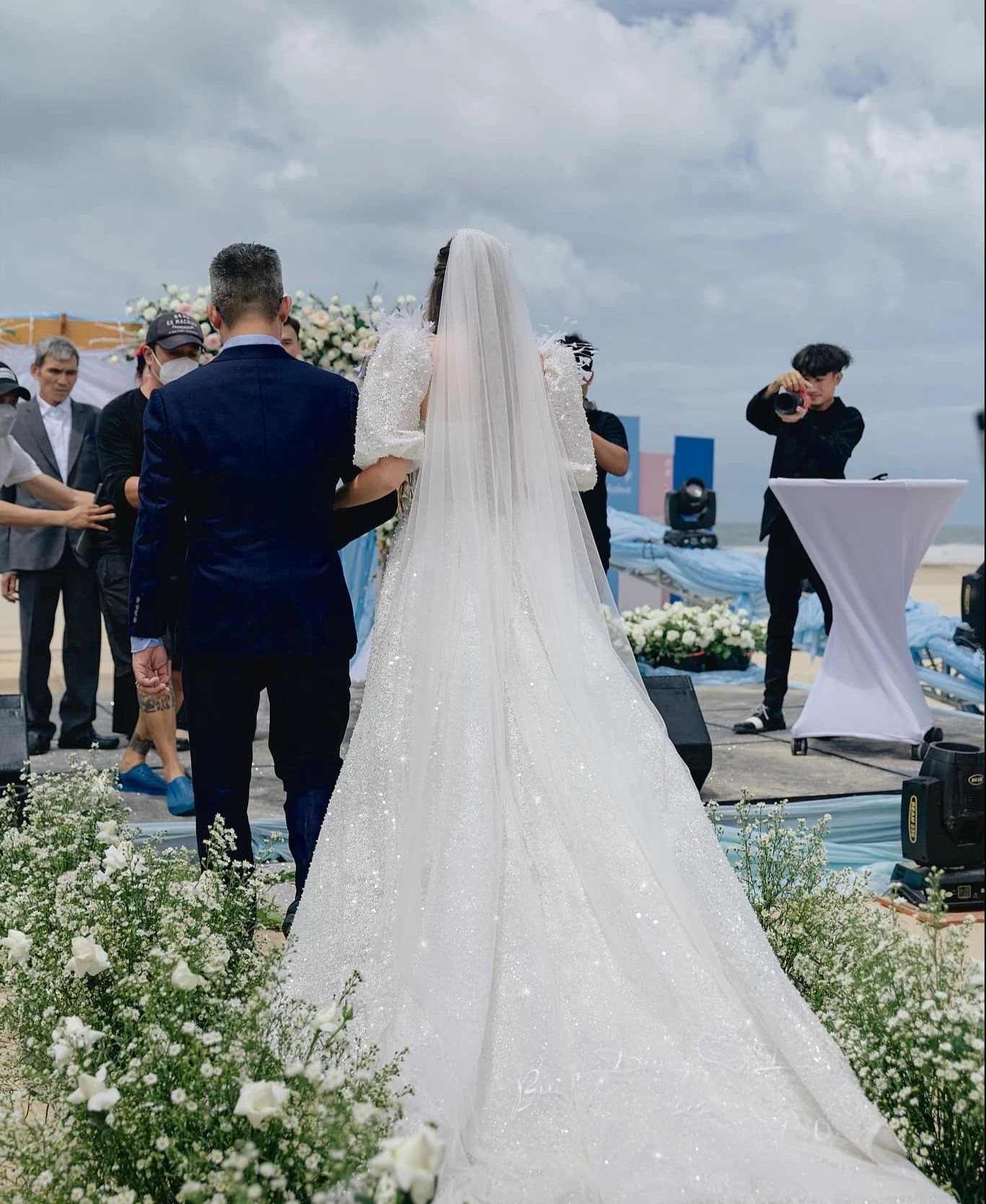 hon le cua Bui Tien Dung Dianka Zakhidova anh 8