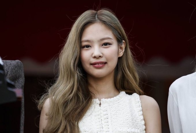 Jennie hẹn hò V ảnh 1 Jennie hen ho V anh 1