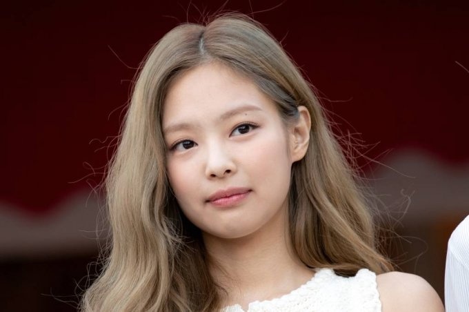 Jennie hẹn hò V ảnh 2 Jennie hen ho V anh 2