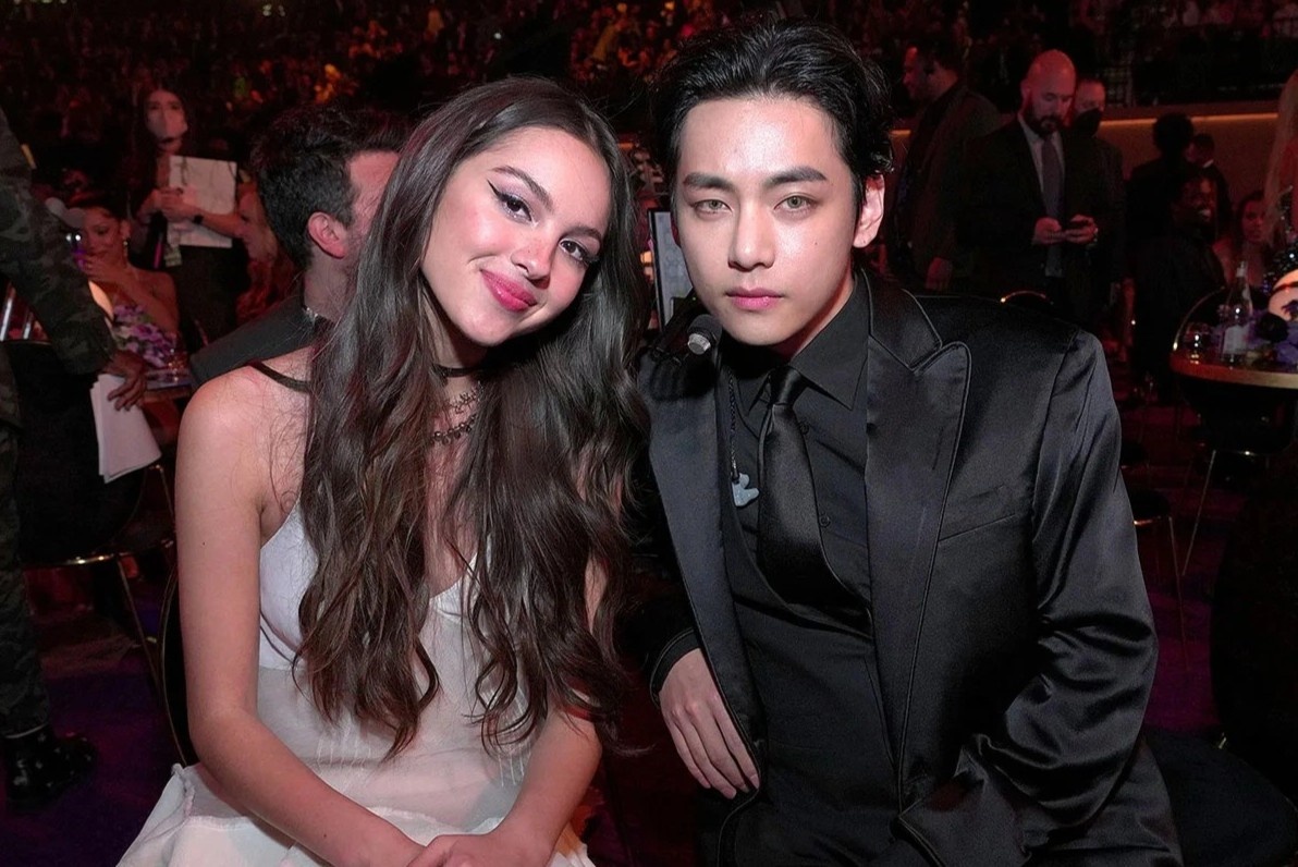 Vi sao BTS bi chi trich van de nhap ngu? hinh anh